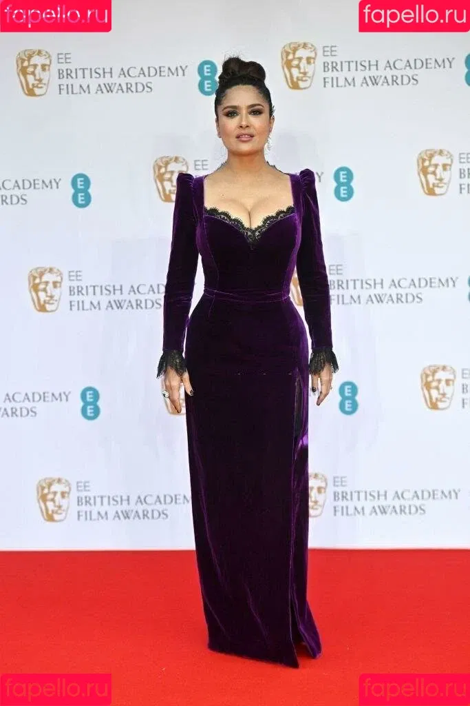 Salma Hayek Onlyfans Photo Gallery 