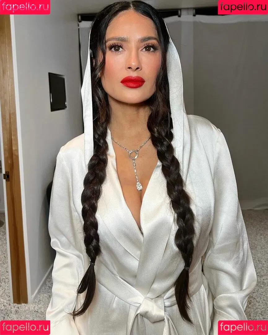 Salma Hayek Onlyfans Photo Gallery 