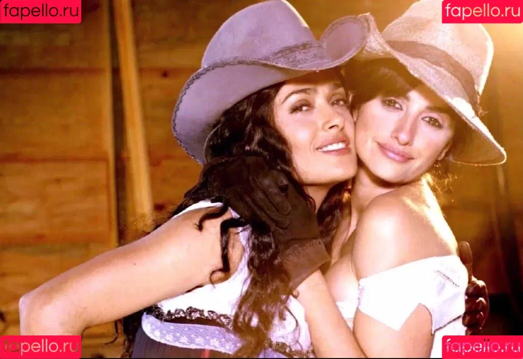 Salma Hayek Onlyfans Photo Gallery 