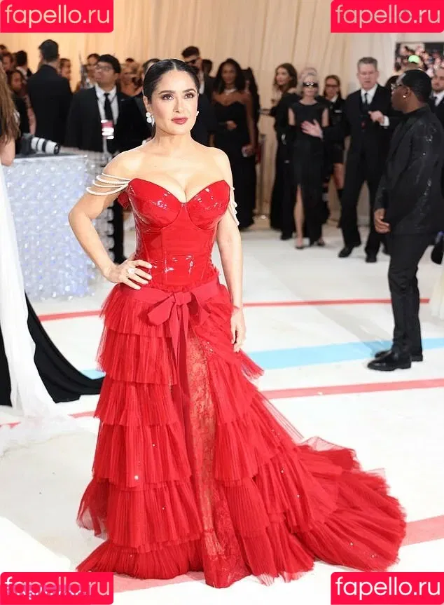 Salma Hayek Onlyfans Photo Gallery 