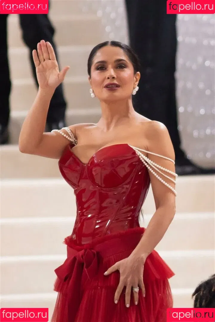 Salma Hayek Onlyfans Photo Gallery 