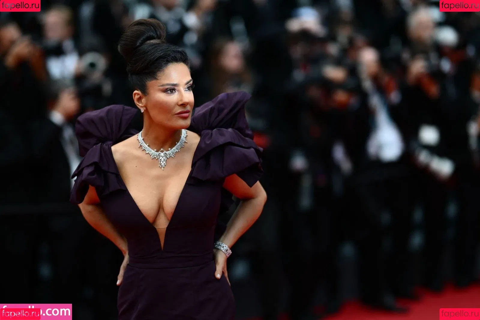 Salma Hayek Onlyfans Photo Gallery 