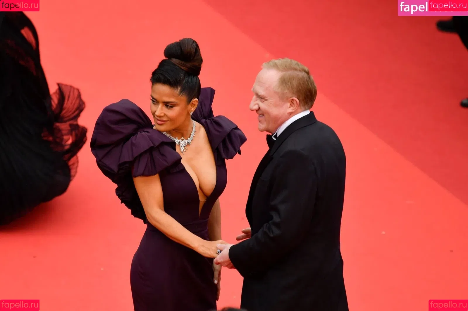Salma Hayek Onlyfans Photo Gallery 