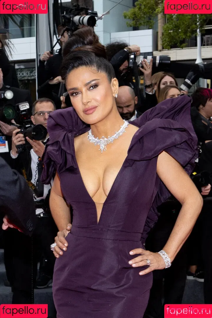 Salma Hayek Onlyfans Photo Gallery 