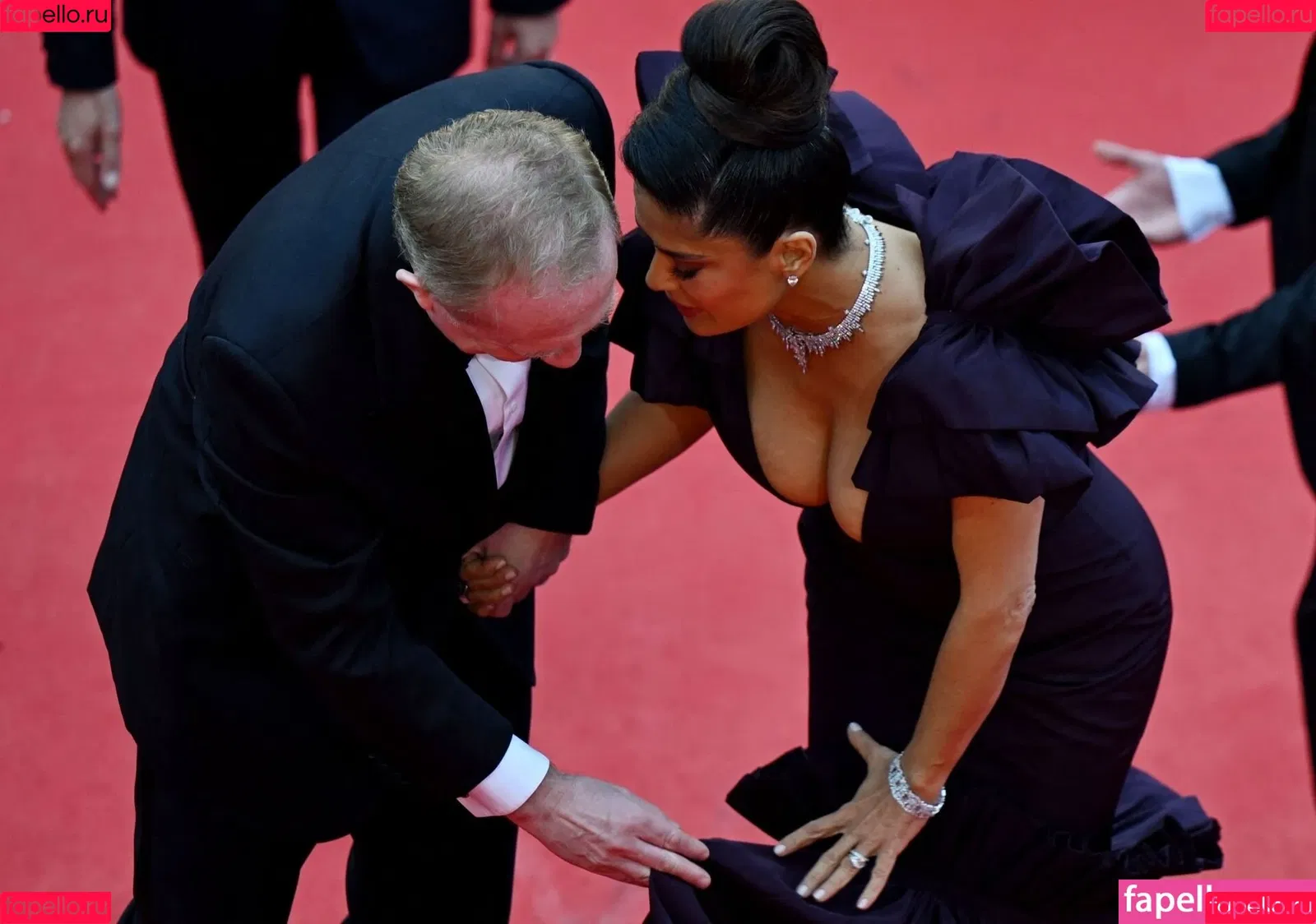 Salma Hayek Onlyfans Photo Gallery 