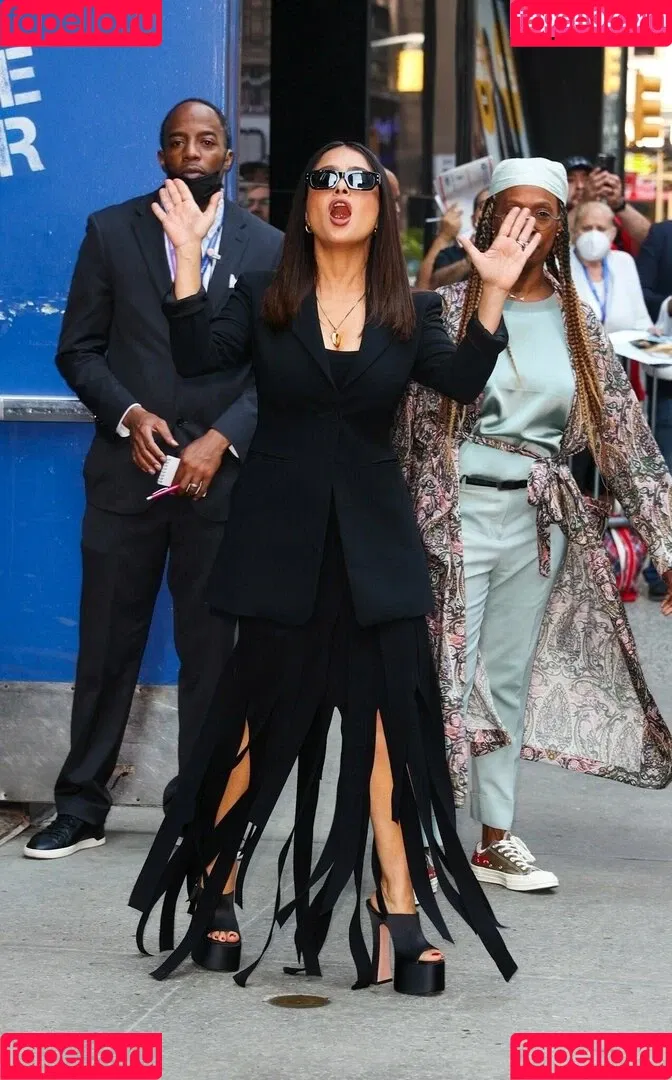 Salma Hayek Onlyfans Photo Gallery 