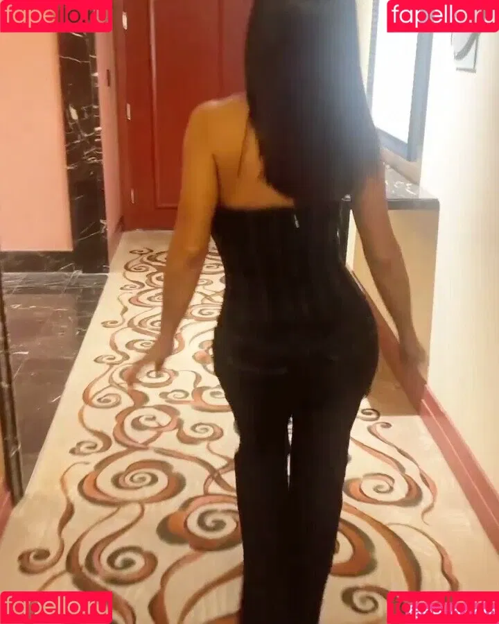 Salma Hayek Onlyfans Photo Gallery 