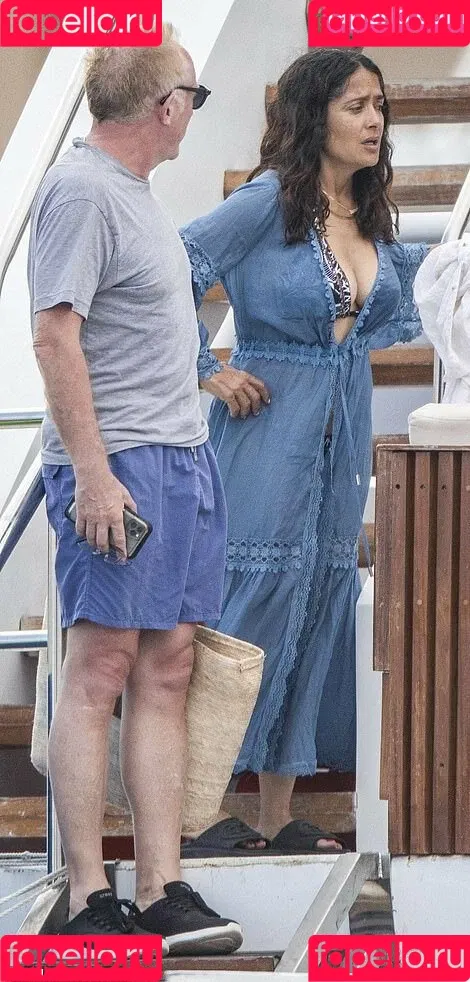 Salma Hayek Onlyfans Photo Gallery 