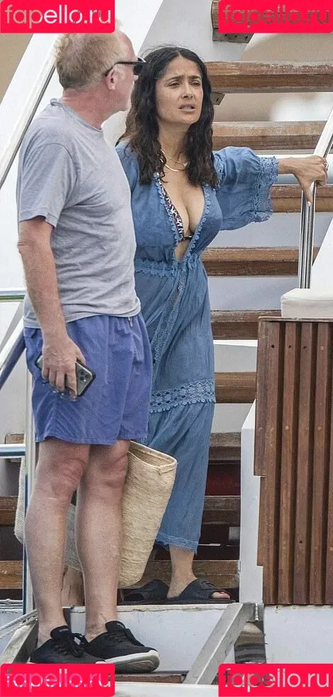 Salma Hayek Onlyfans Photo Gallery 