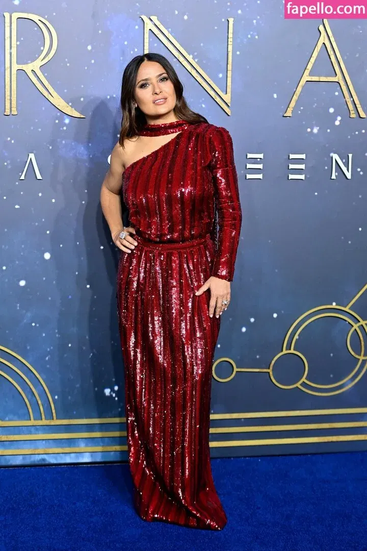 Salma Hayek Onlyfans Photo Gallery 