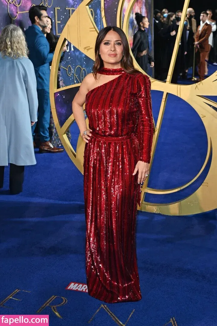 Salma Hayek Onlyfans Photo Gallery 