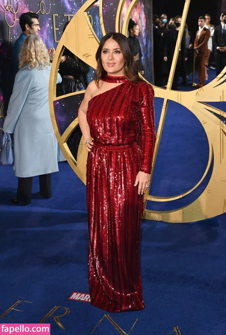 Salma Hayek Onlyfans Photo Gallery 