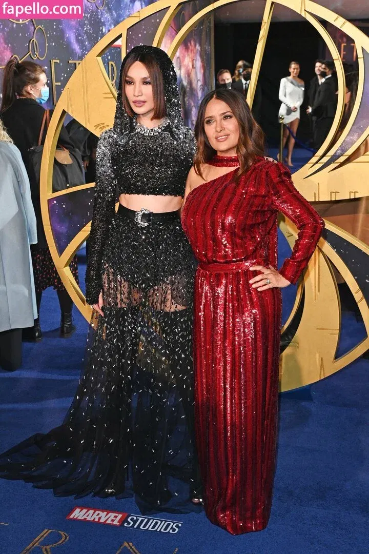 Salma Hayek Onlyfans Photo Gallery 