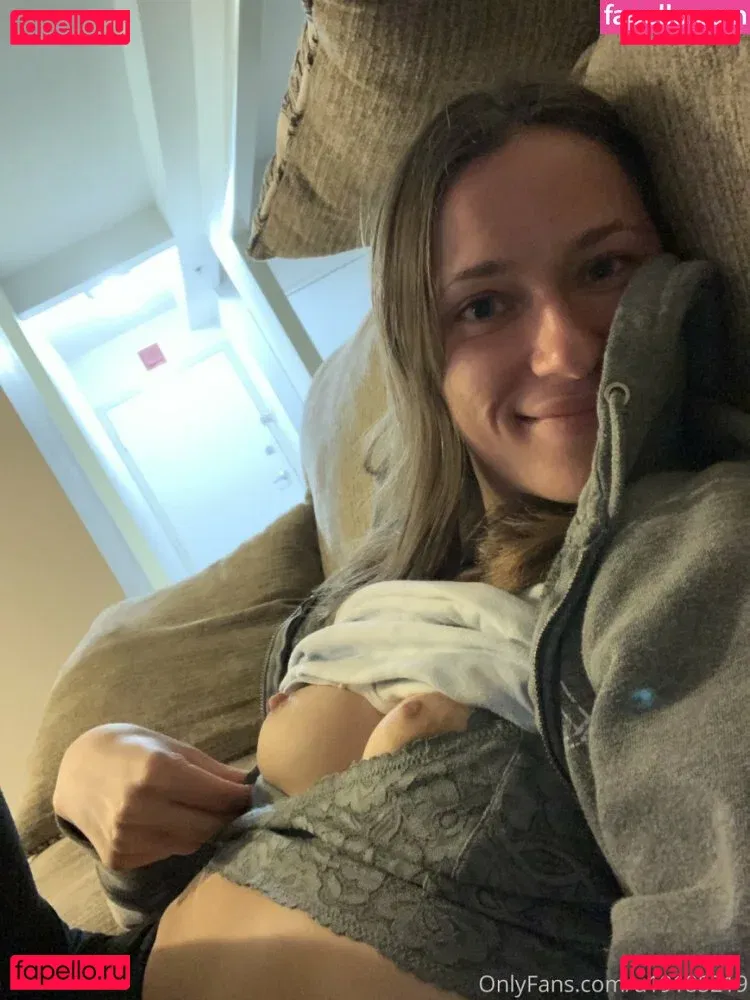 celesteschmeckle Onlyfans Photo Gallery 