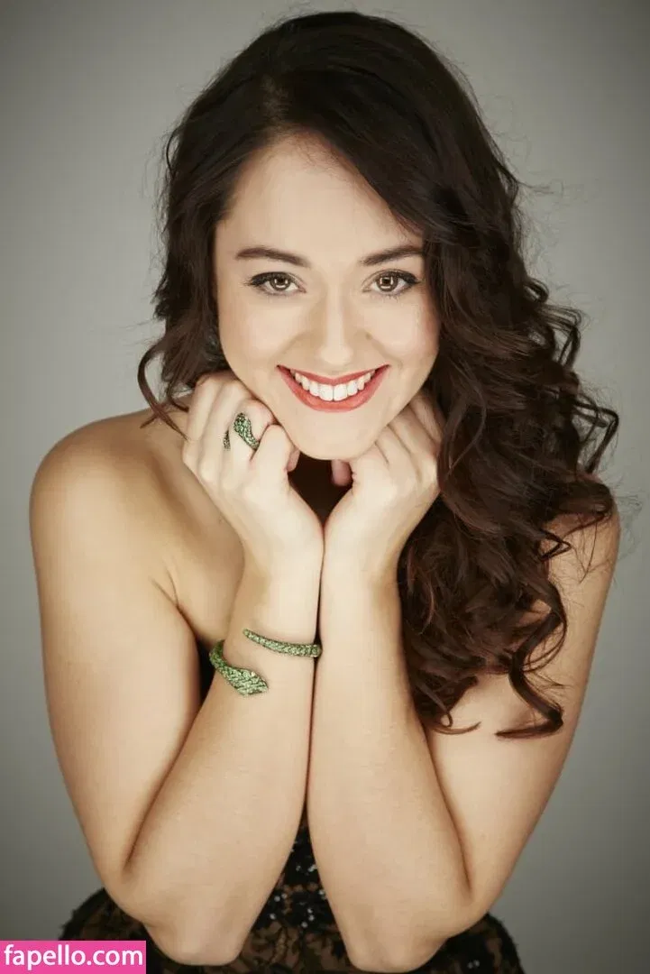 Susannah Fielding Onlyfans Photo Gallery 