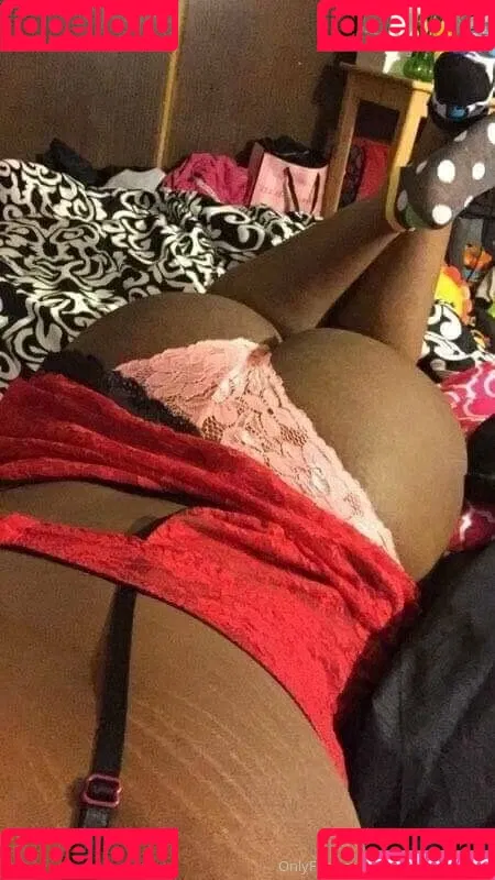 volaprettykitty Onlyfans Photo Gallery 