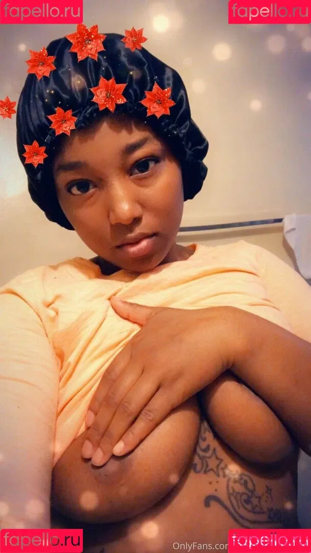 volaprettykitty Onlyfans Photo Gallery 