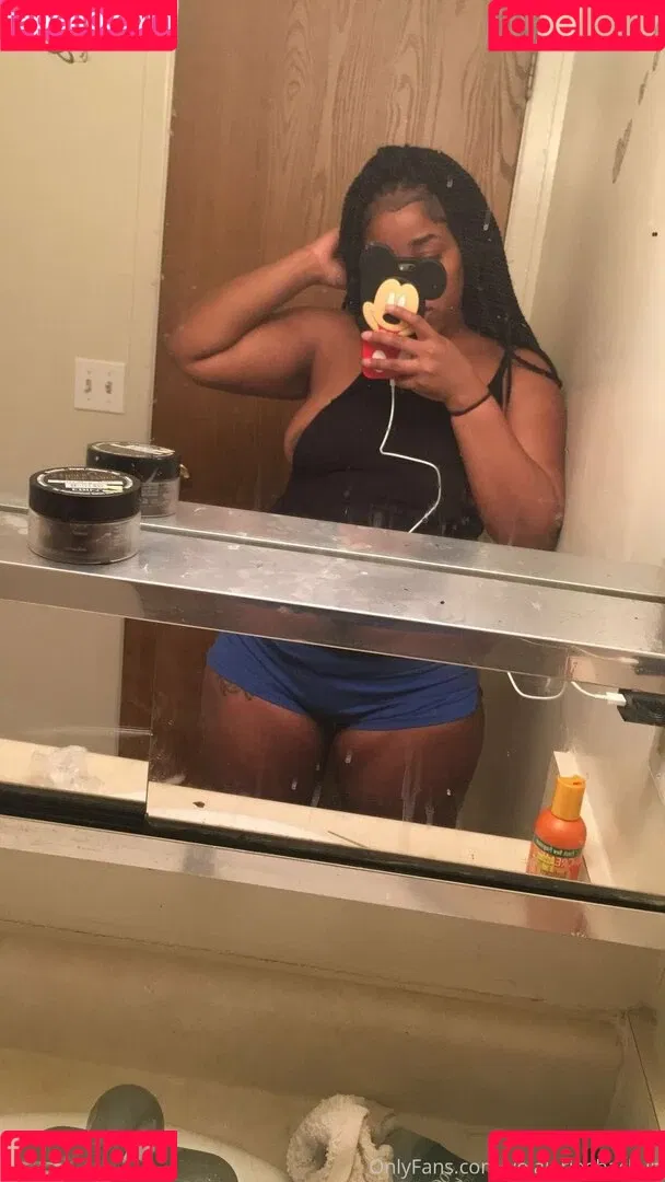 volaprettykitty Onlyfans Photo Gallery 