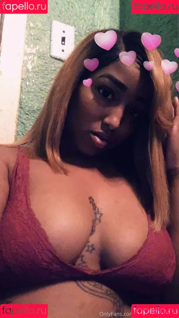 volaprettykitty Onlyfans Photo Gallery 
