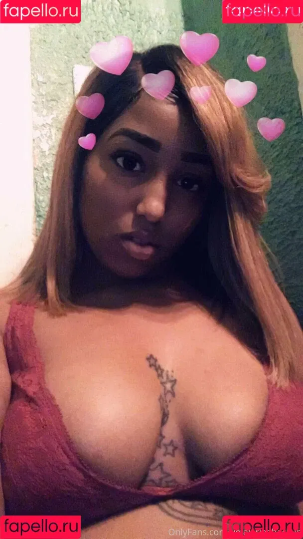 volaprettykitty Onlyfans Photo Gallery 