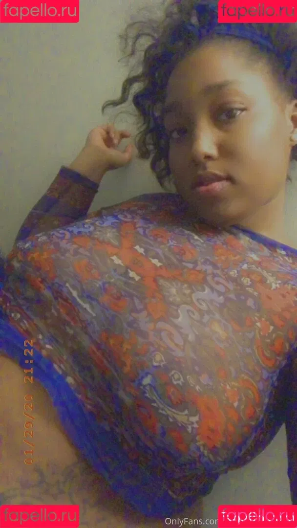 volaprettykitty Onlyfans Photo Gallery 