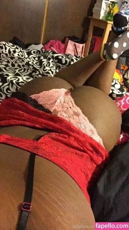 volaprettykitty Onlyfans Photo Gallery 