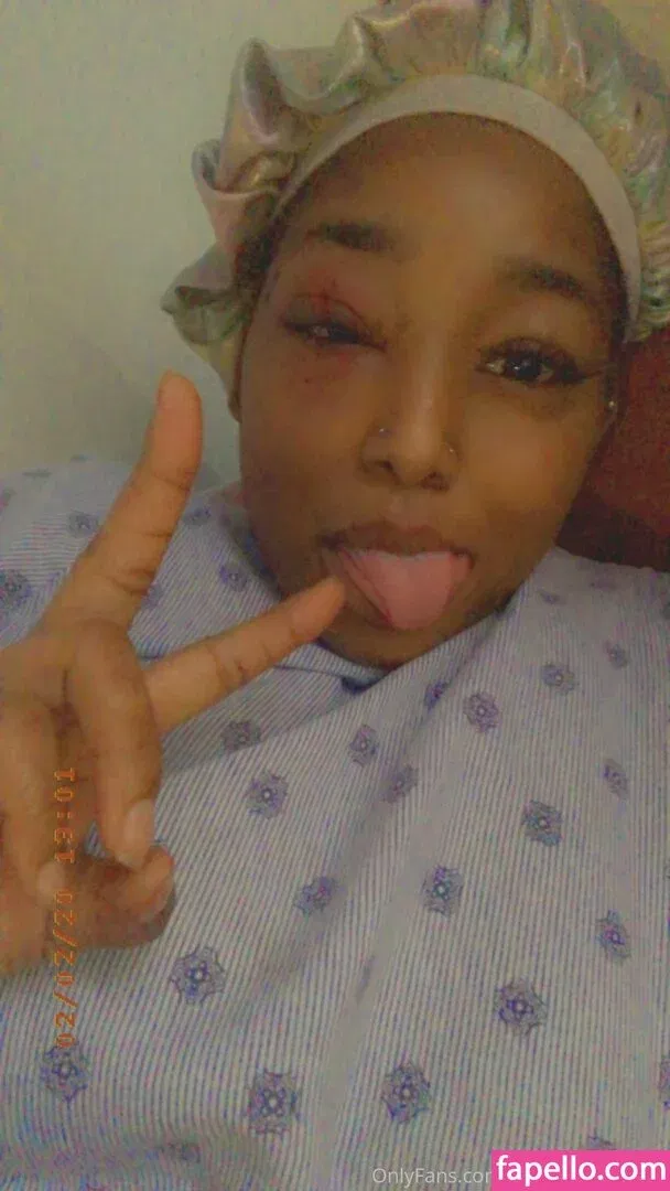 volaprettykitty Onlyfans Photo Gallery 