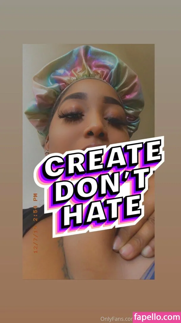 volaprettykitty Onlyfans Photo Gallery 