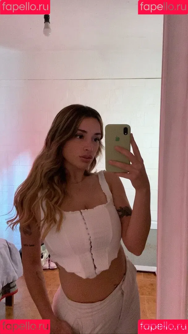 belonly Onlyfans Photo Gallery 