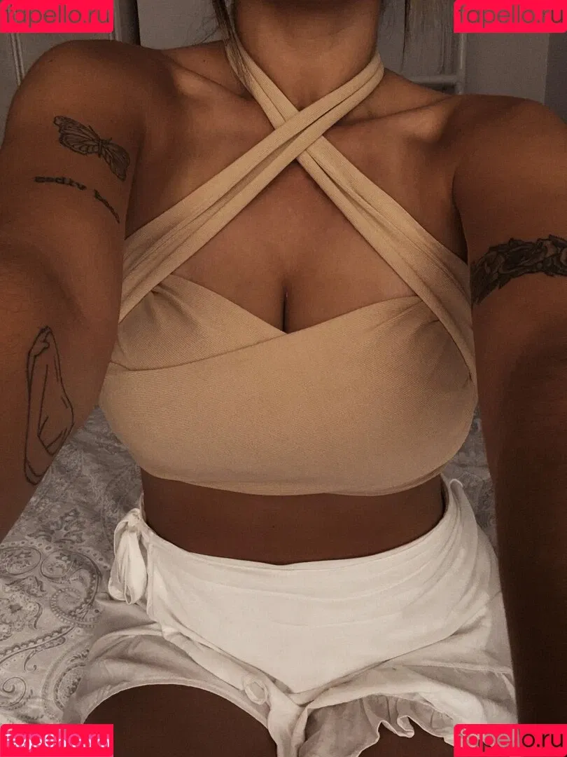 belonly Onlyfans Photo Gallery 