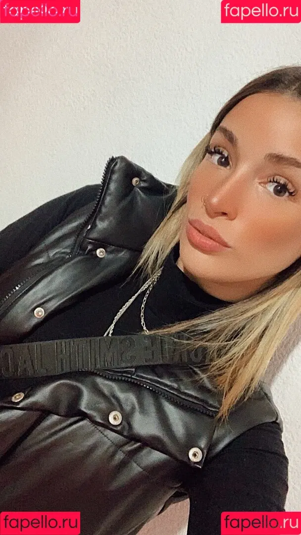 belonly Onlyfans Photo Gallery 