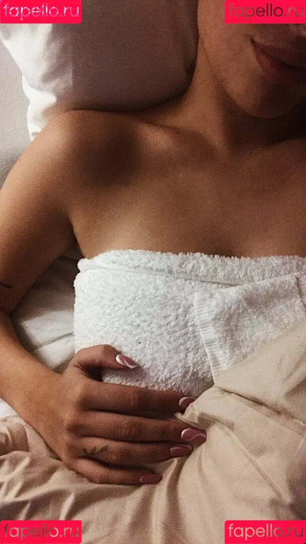 belonly Onlyfans Photo Gallery 