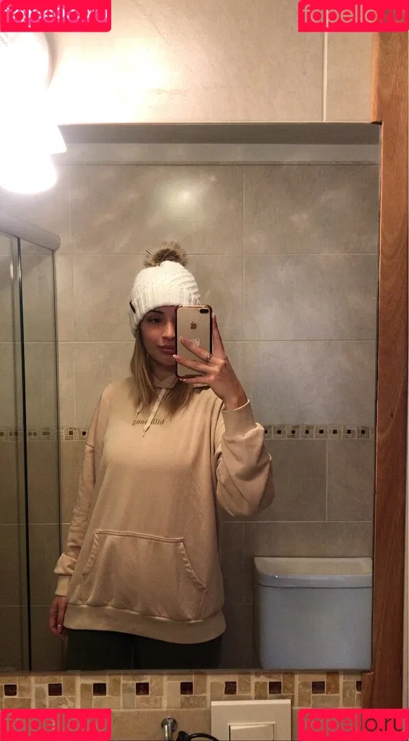belonly Onlyfans Photo Gallery 