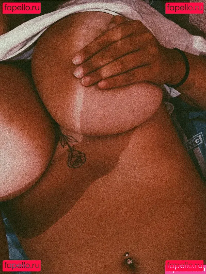 belonly Onlyfans Photo Gallery 