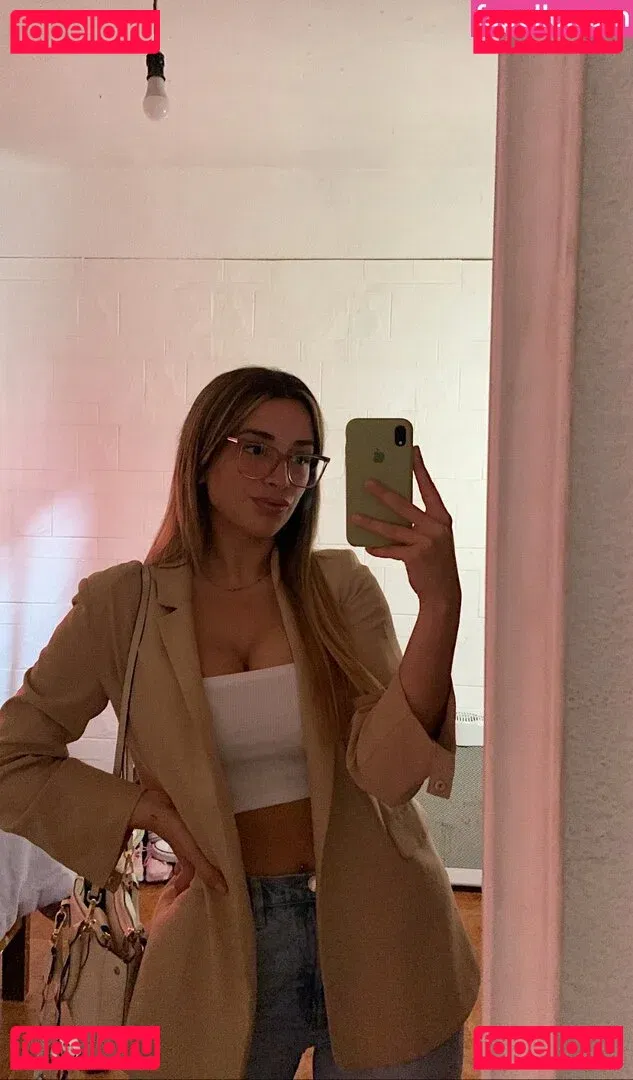 belonly Onlyfans Photo Gallery 