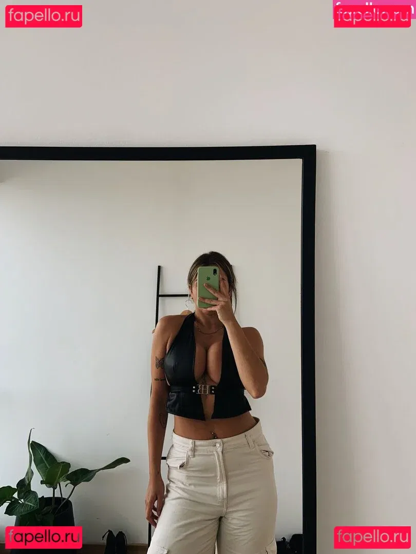 belonly Onlyfans Photo Gallery 