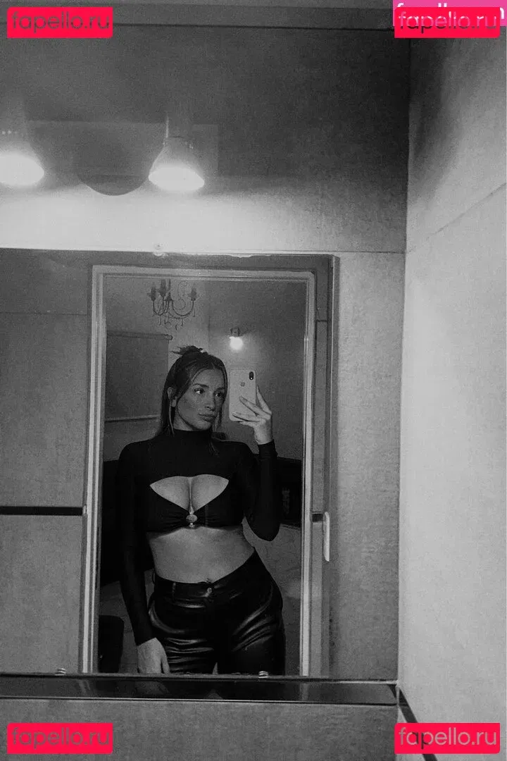 belonly Onlyfans Photo Gallery 