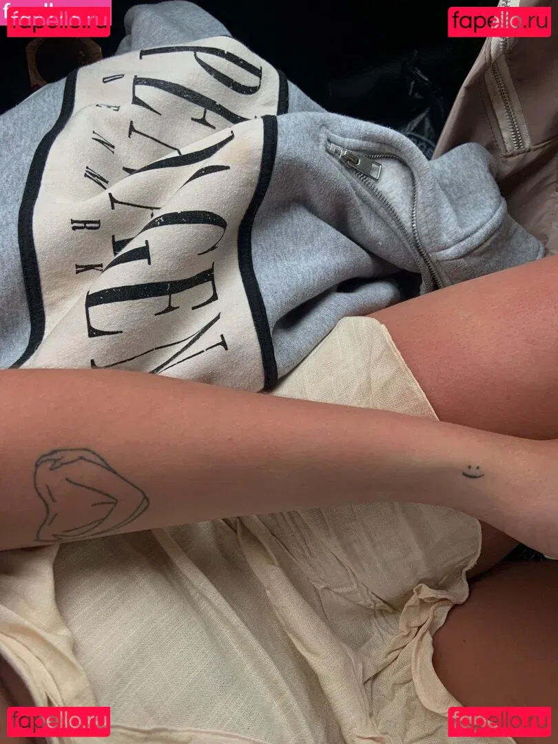 belonly Onlyfans Photo Gallery 