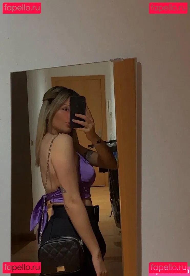 belonly Onlyfans Photo Gallery 