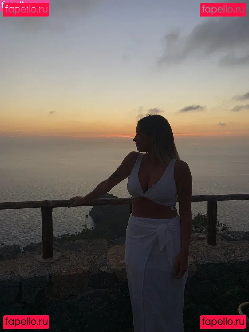 belonly Onlyfans Photo Gallery 