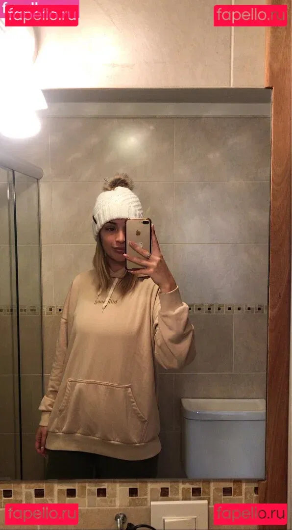 belonly Onlyfans Photo Gallery 