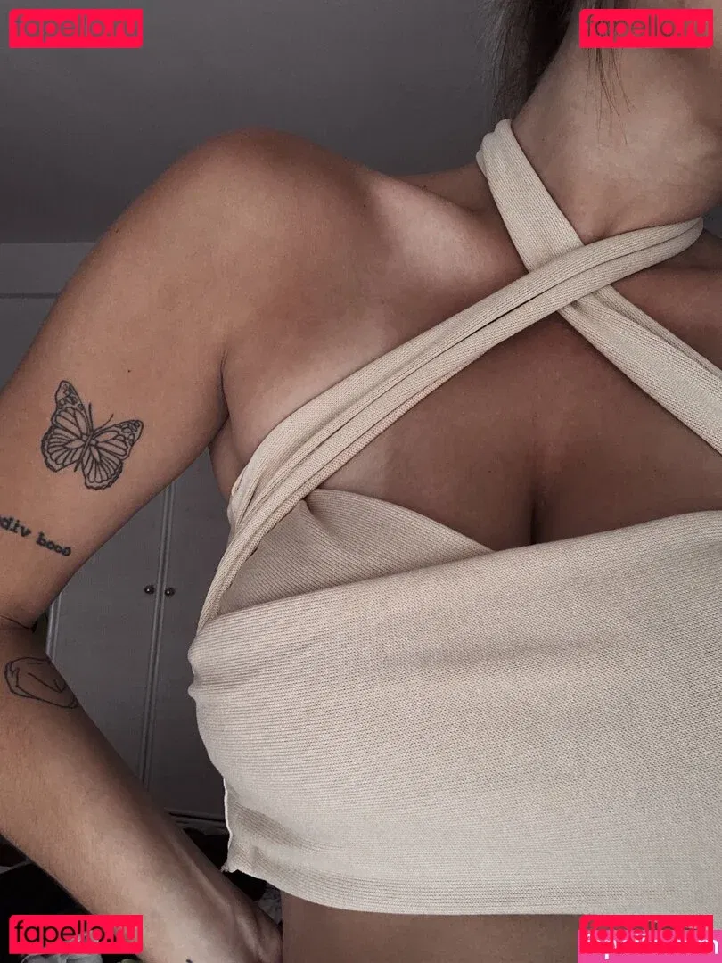 belonly Onlyfans Photo Gallery 