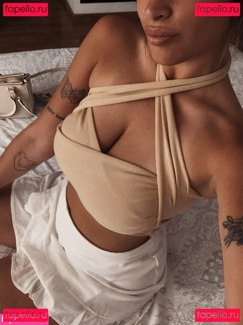 belonly Onlyfans Photo Gallery 