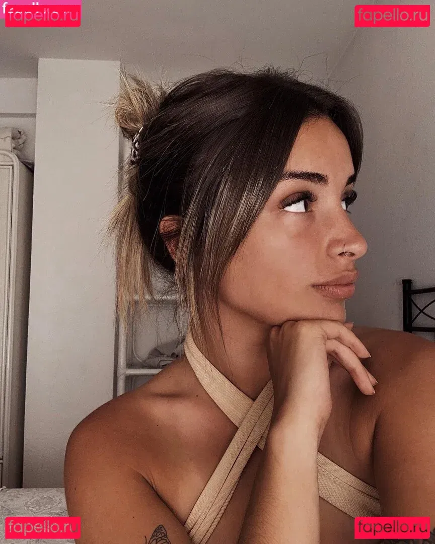 belonly Onlyfans Photo Gallery 