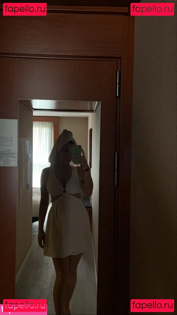 belonly Onlyfans Photo Gallery 