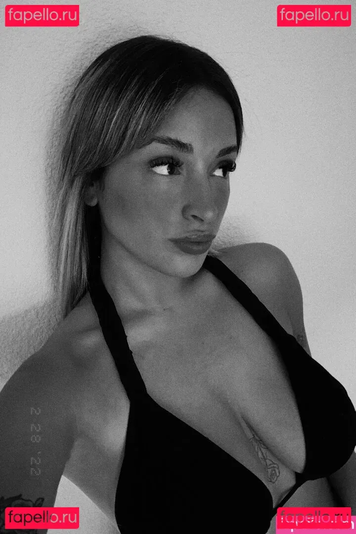 belonly Onlyfans Photo Gallery 