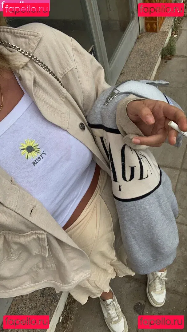 belonly Onlyfans Photo Gallery 