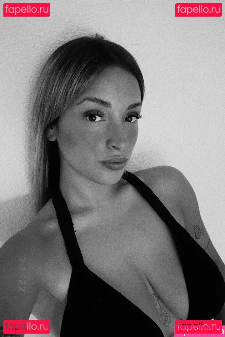 belonly Onlyfans Photo Gallery 