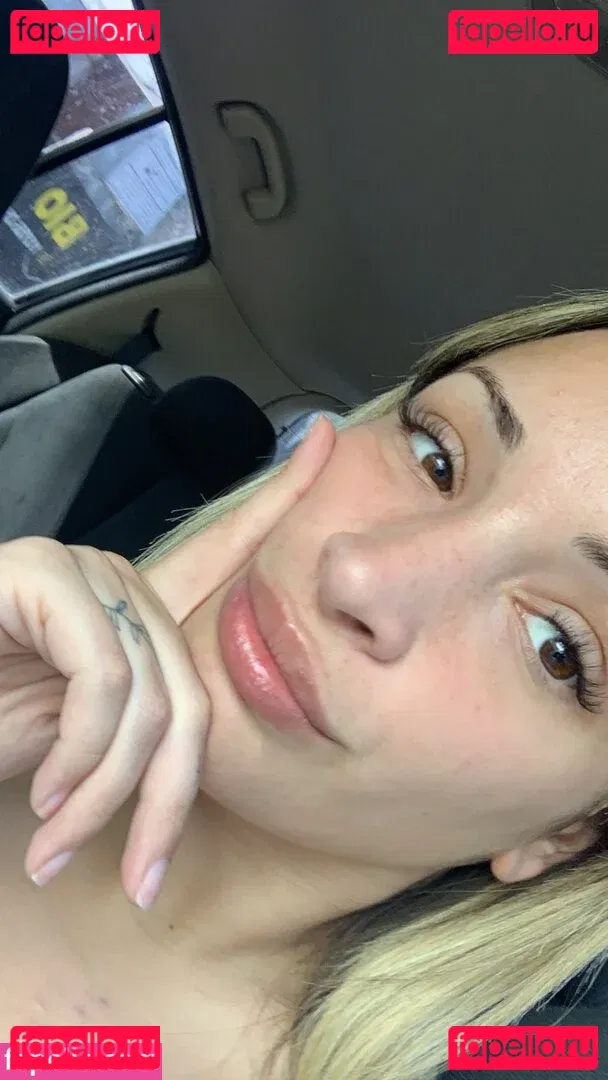 belonly Onlyfans Photo Gallery 