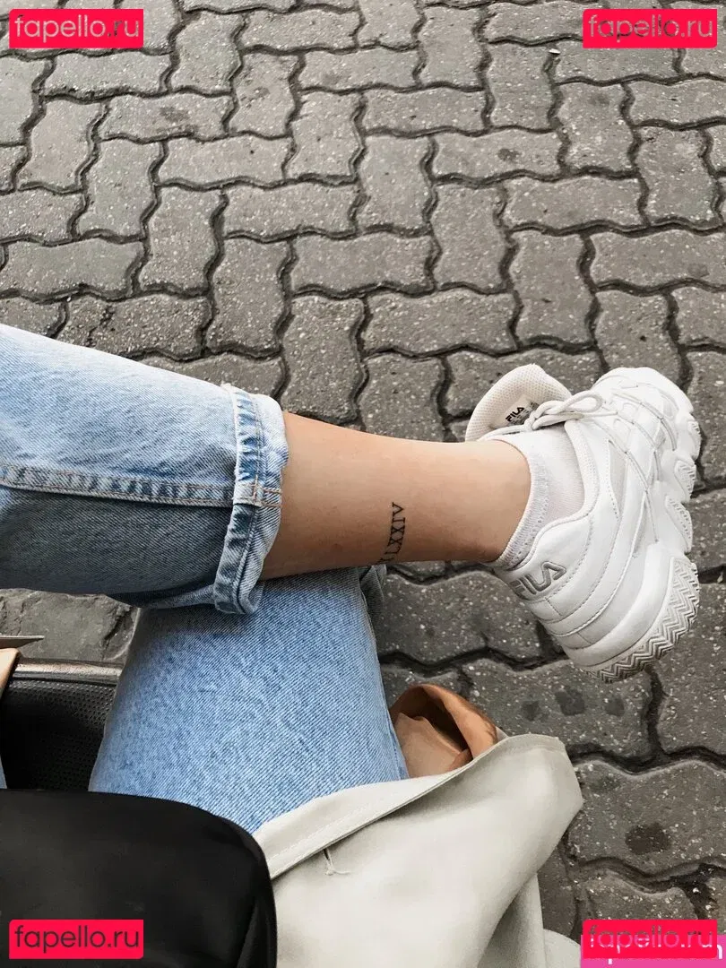 belonly Onlyfans Photo Gallery 